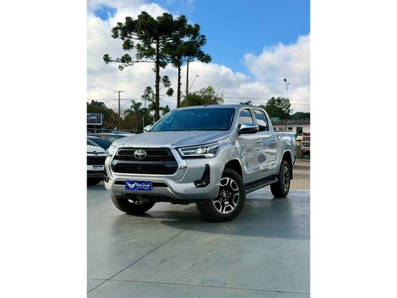 TOYOTA HILUX 2.8 D-4D TURBO DIESEL CD SRX 4X4 AUTOMÁTICO